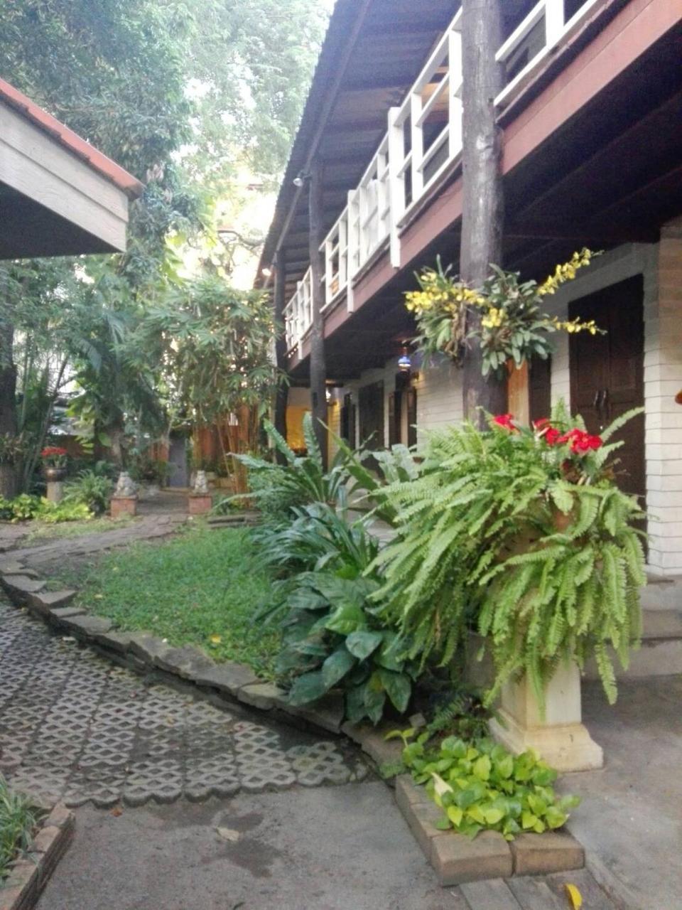 Smile House Boutique Hotel Chiang Mai Exterior photo